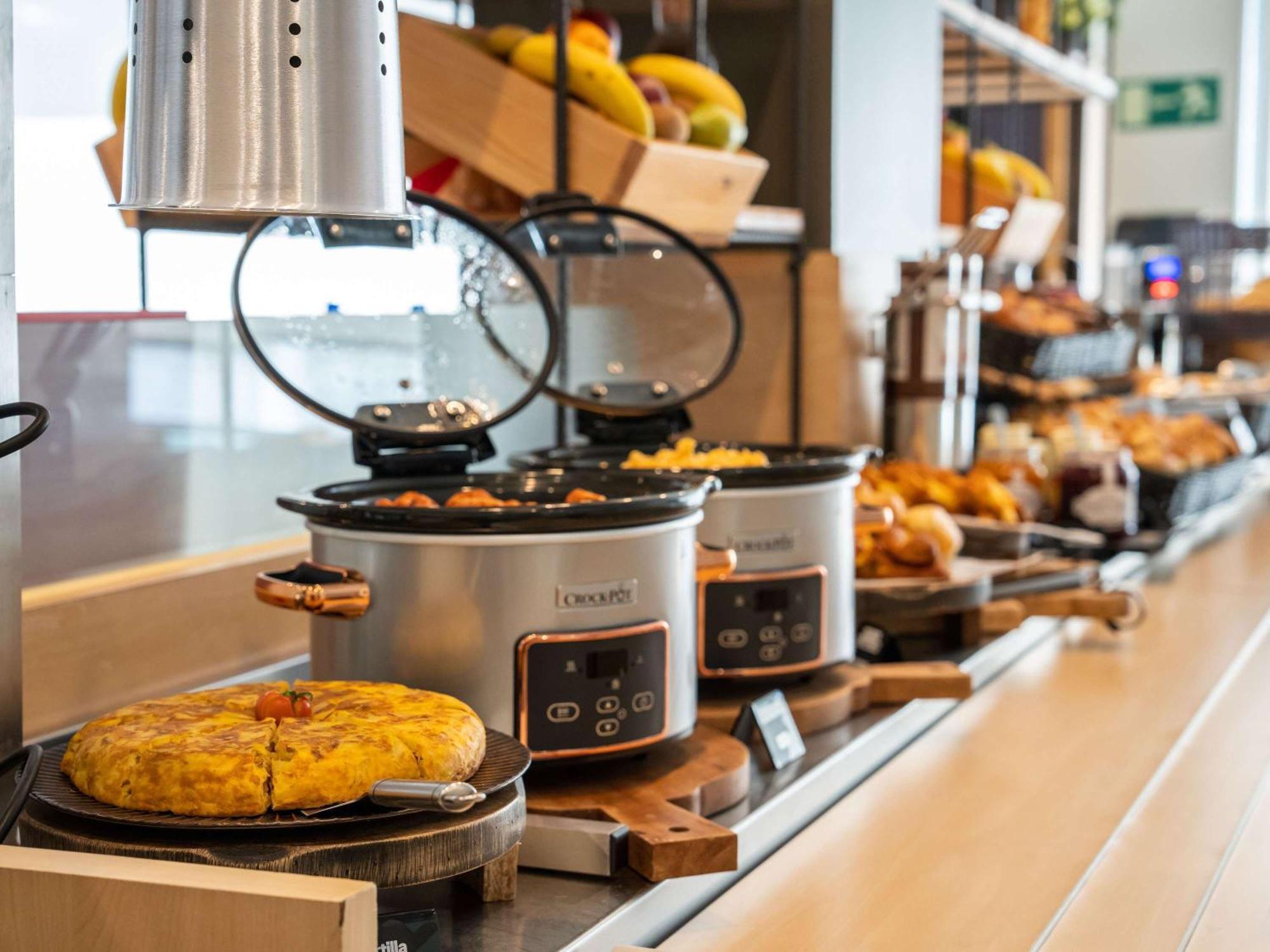 Ibis Madrid Alcobendas Eksteriør billede