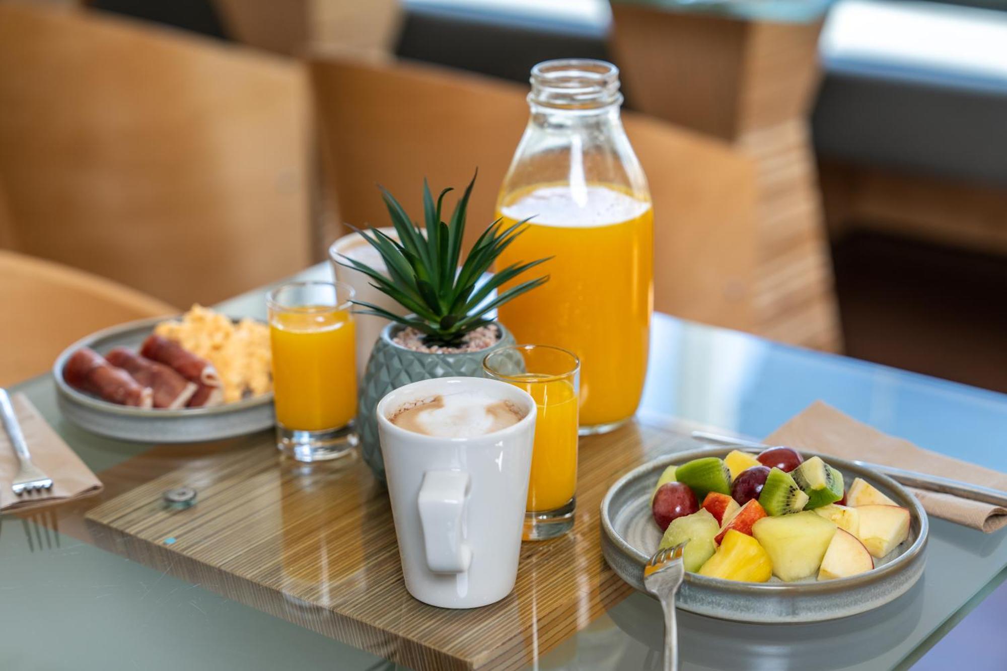 Ibis Madrid Alcobendas Eksteriør billede
