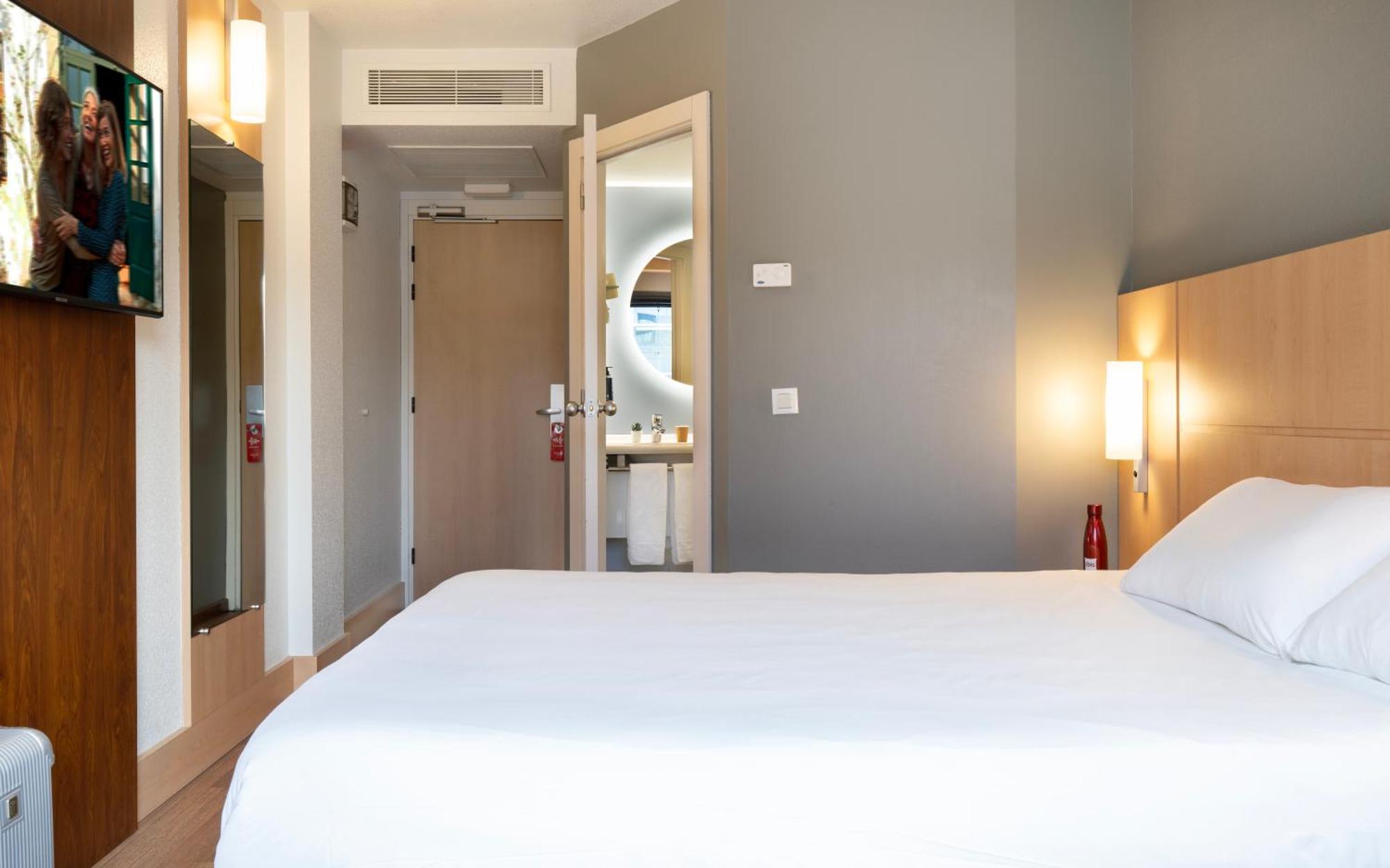 Ibis Madrid Alcobendas Eksteriør billede