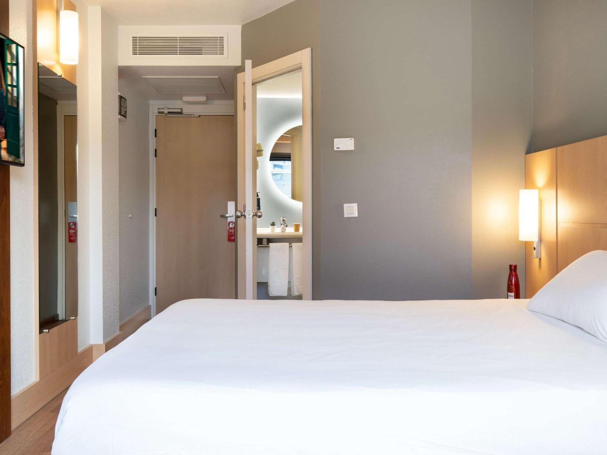 Ibis Madrid Alcobendas Eksteriør billede