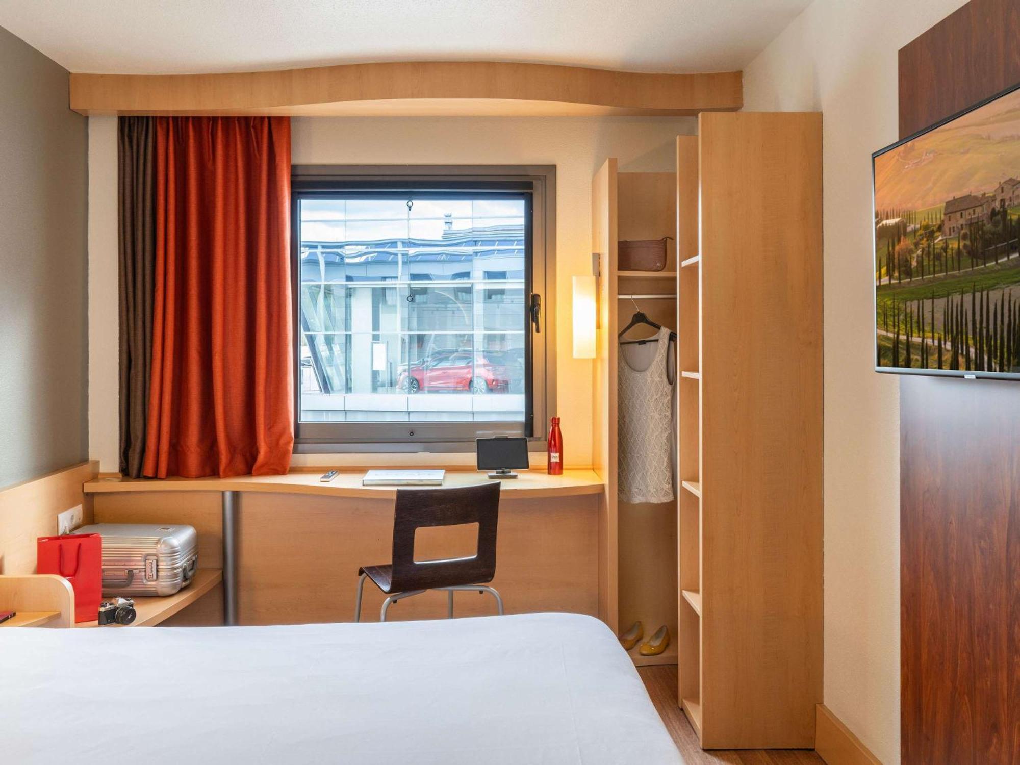 Ibis Madrid Alcobendas Eksteriør billede